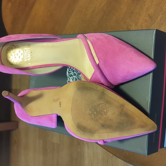 Vince Camuto Pointed Heels - Picture 4 of 7